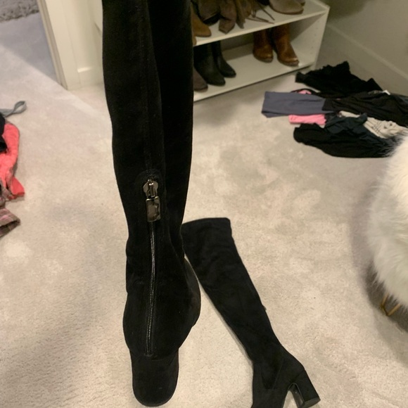 Black knee-high boots - Picture 1 of 3